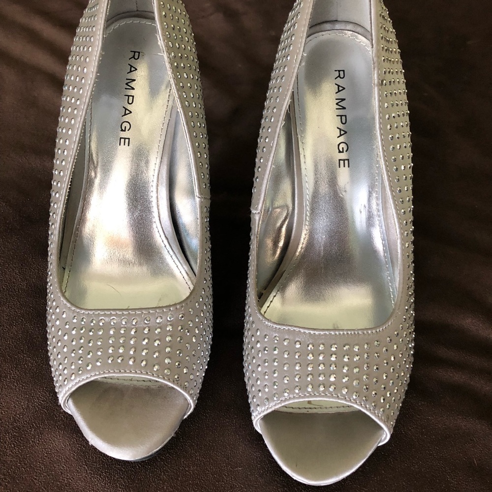 Women’s shoes